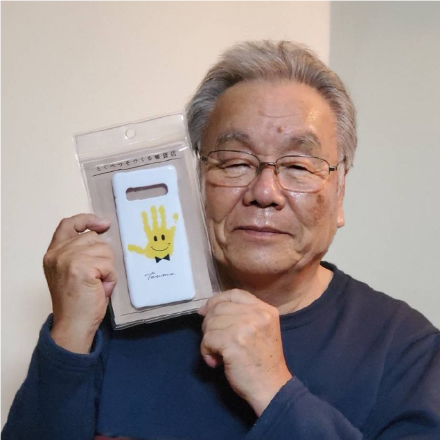 祖父母様へのプレゼントの手形アートスマホケースアイフォンケース